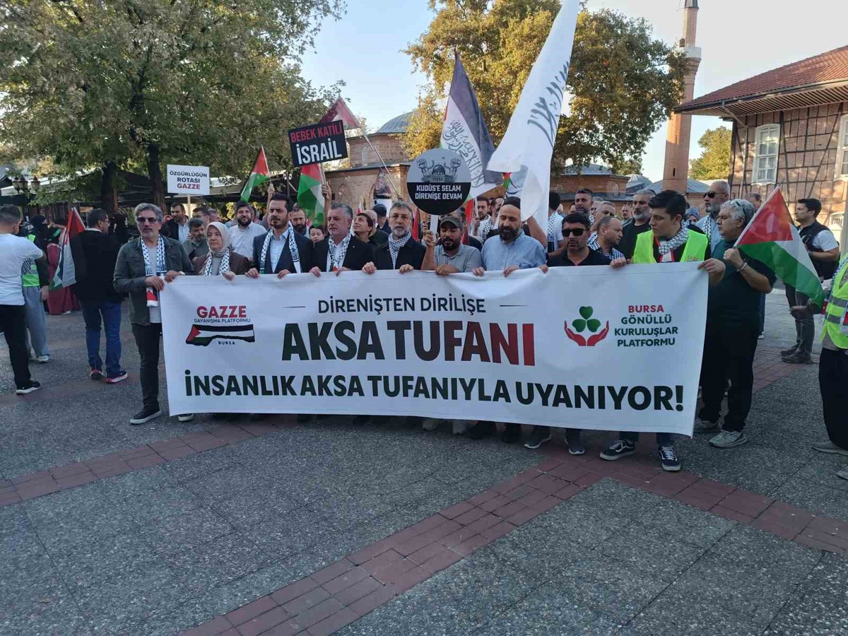 Bursa\'da Filistin\'e destek yürüyüşüne çok sayıda vatandaş katıldı
