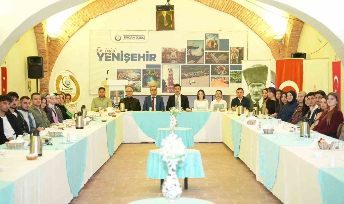 Bursa Yenişehir\'de Yenişehir Belediyesi atıl erkek yurdunu açmak için harekete geçti