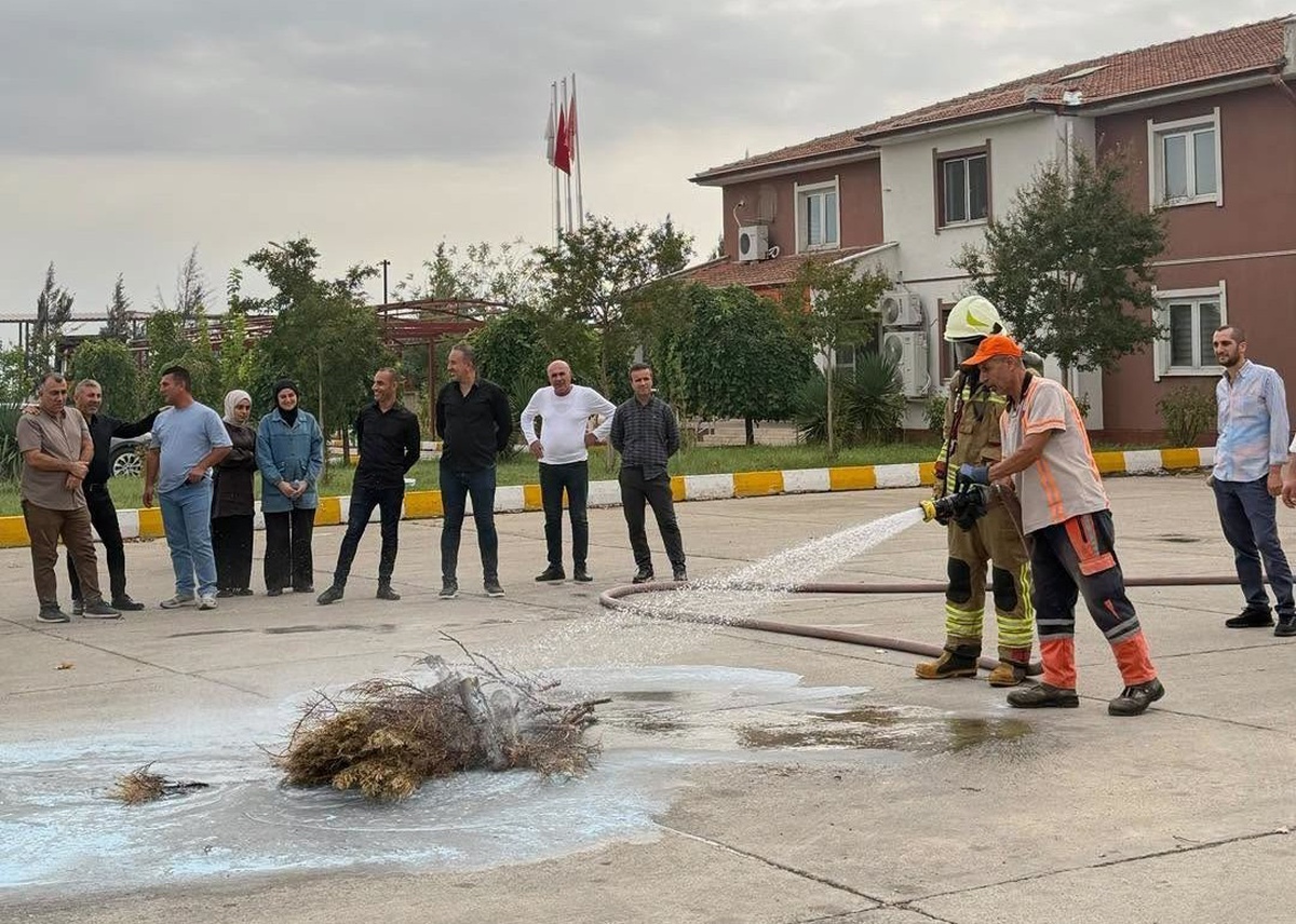 Cizre\'de Karayolları 95. Şube Şefliği personeline yangın ve tahliye tatbikatı yapıldı