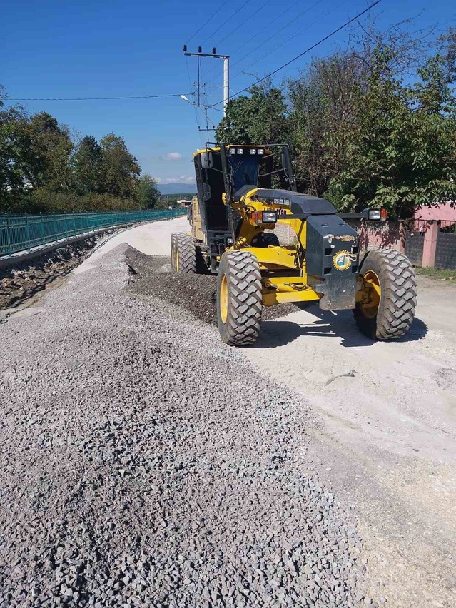Düzce İl Özel İdaresi Aydınpınar'da sıcak asfalt öncesi altyapıyı hazırlıyor