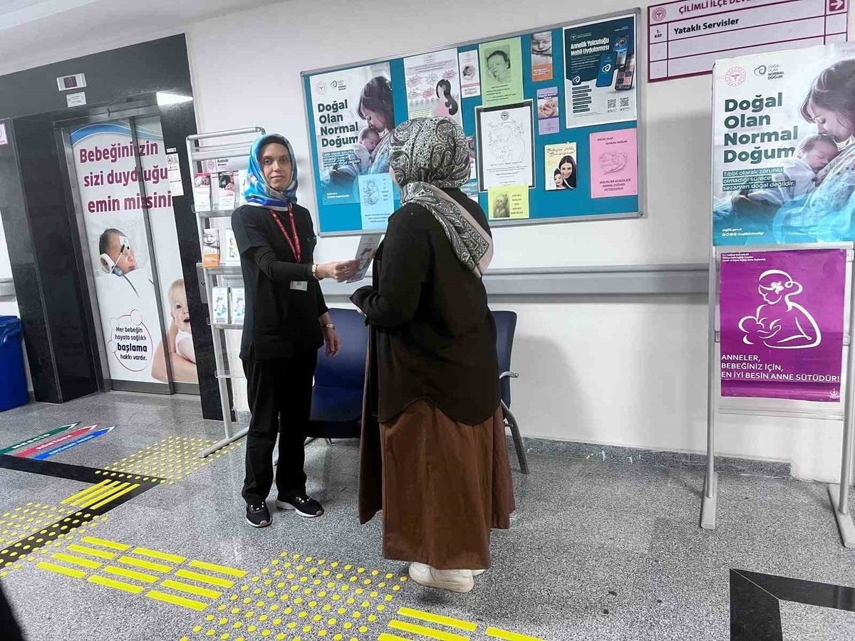 Düzce\'de normal doğum için Çilimli İlçe Devlet Hastanesi\'nde stant kuruldu