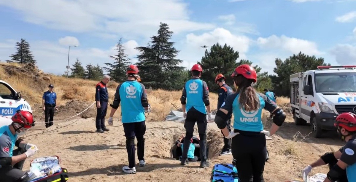Elazığ\'da UMKE tatbikatında senaryo gereği 6 yaralı değerlendirildi