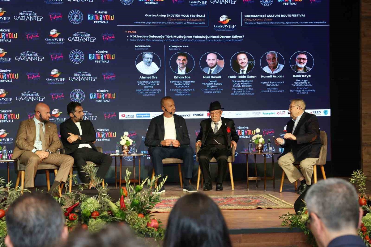 GastroAntep panelinde Gaziantep mutfağı Türk gastronomisinin kaptanına benzetildi