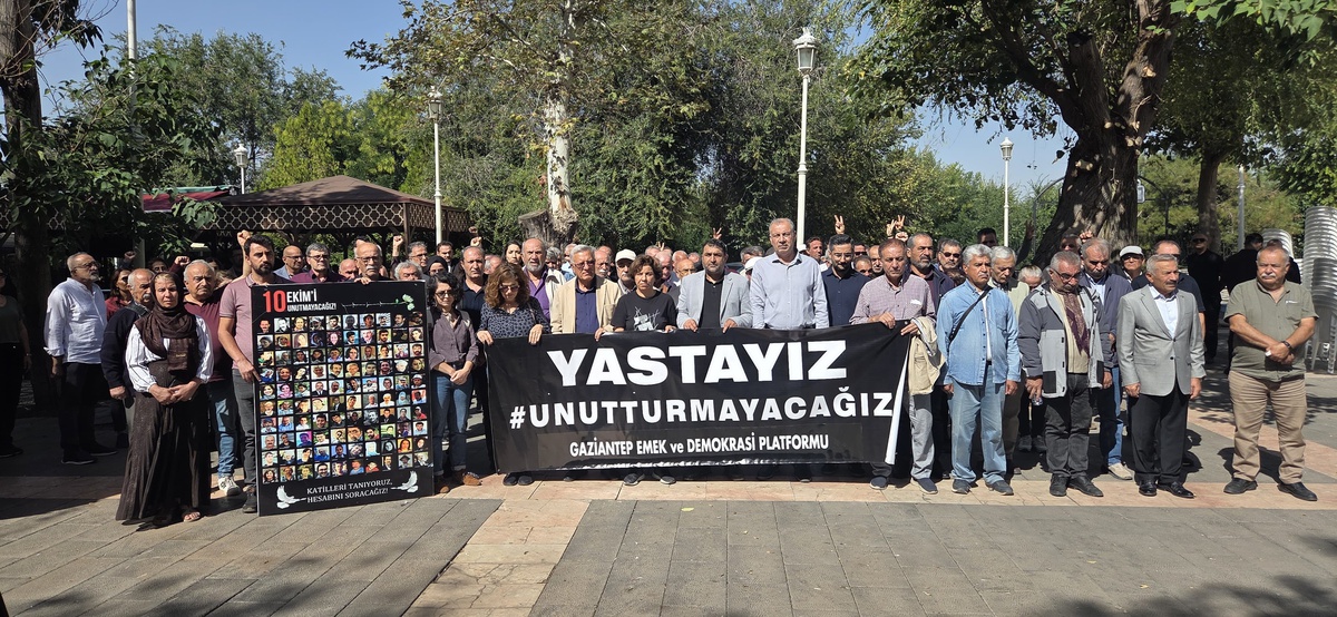 Gaziantep\'te 10 Ekim katliamının 11. yılında 104 kişi anıldı, adalet istendi