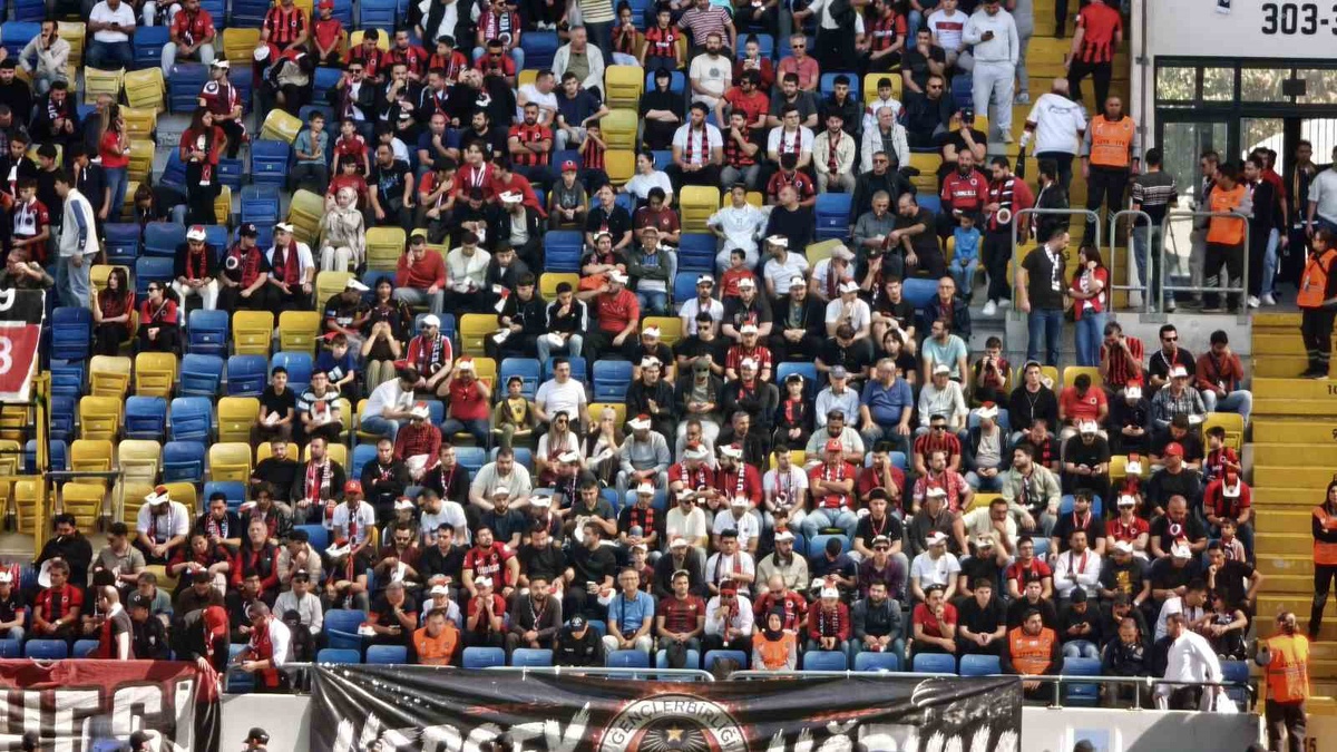 Amed Sportif maçı öncesi Gençlerbirliği taraftarları yönetime tepki gösterdi