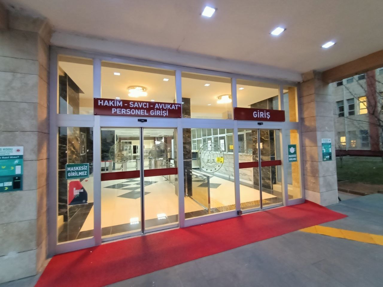 <a class='keyword-sd' href='/kahramanmaras/' title='Kahramanmaraş'>Kahramanmaraş</a>'ta eşini öldüren sanığa müebbet cezası 18 yıl 4 aya indirildi