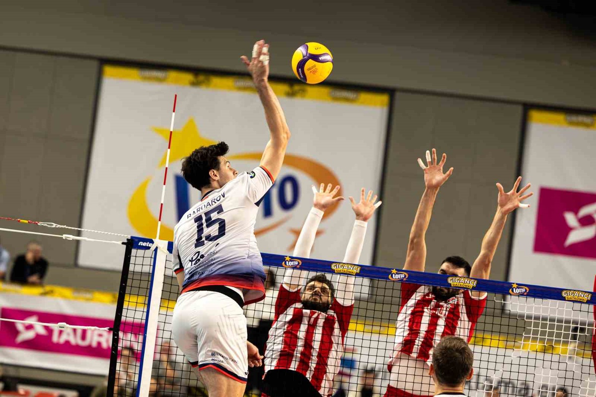 Halkbank, Polonya\'daki turnuvada Spor Toto\'yu 3-2 yenip üçüncülüğü kazandı