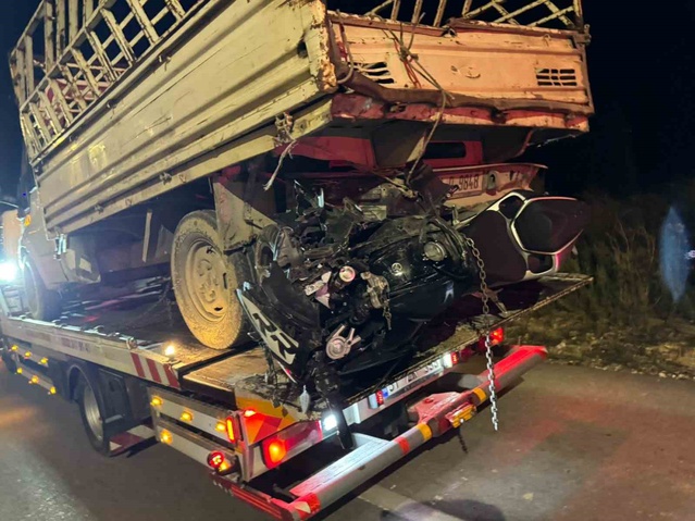 Hatay Altınözü'nde pikaba arkadan çarpan motosikletin 19 yaşındaki sürücüsü öldü