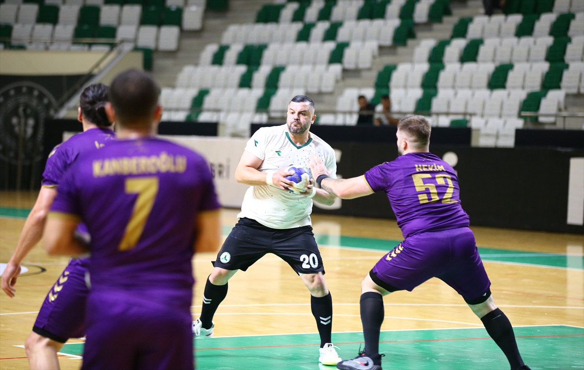 Hentbol Erkekler Süper Lig\'de Güneysuspor, Giresunspor ile 32-32 berabere kaldı
