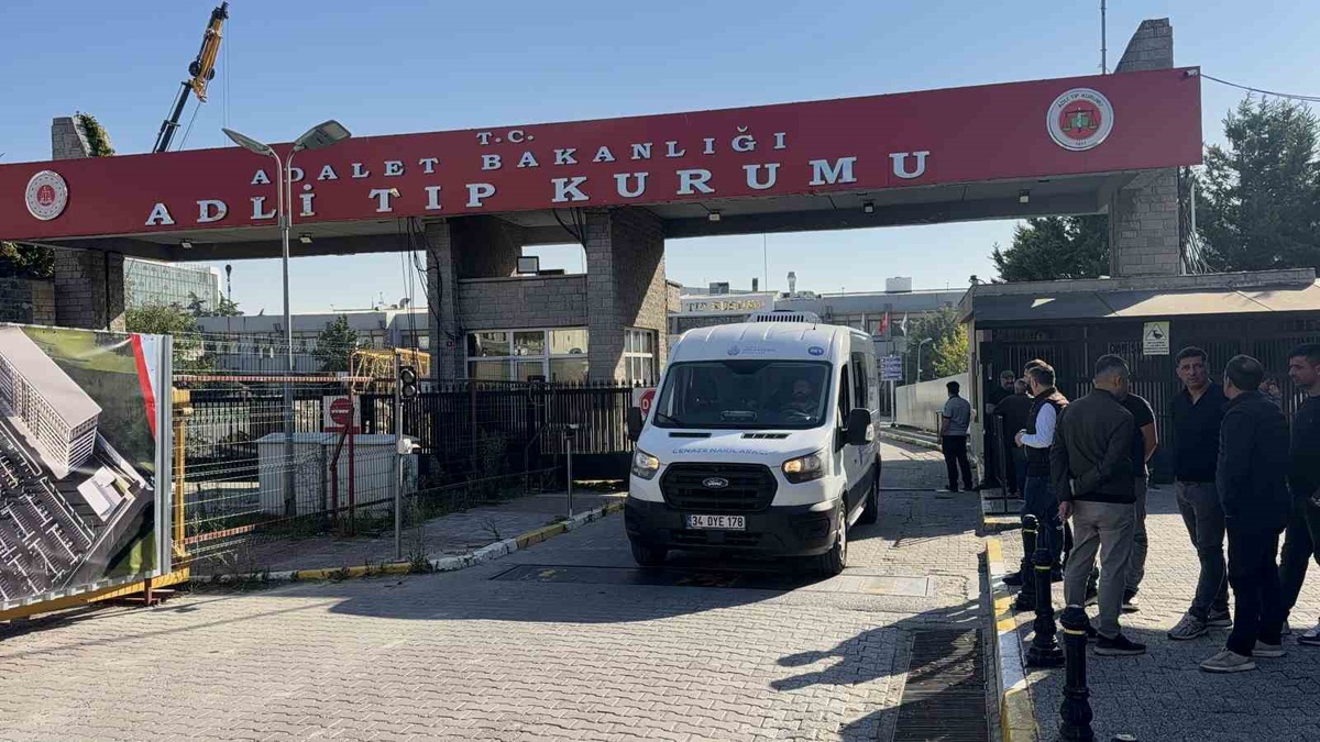 İstanbul Maltepe\'de çökmede ölen 20 yaşındaki Zeynep İnan\'ın cenazesini amcası aldı