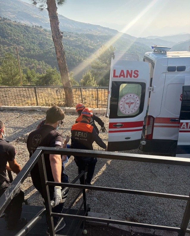 Kahramanmaraş'ta zehirli gaz riskli kuyuya düşen 2 kişi ekipler tarafından kurtarıldı