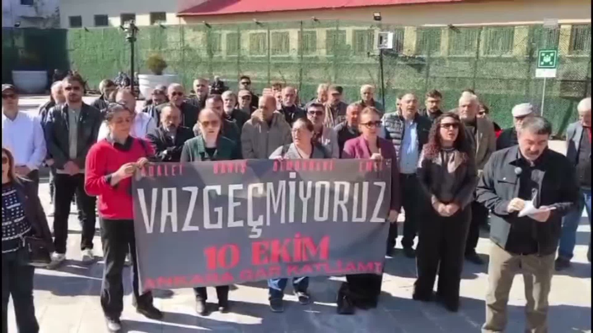KESK Kars Şubeler Platformu 10 Ekim katliamının 11. yılında 104 kişiyi andı