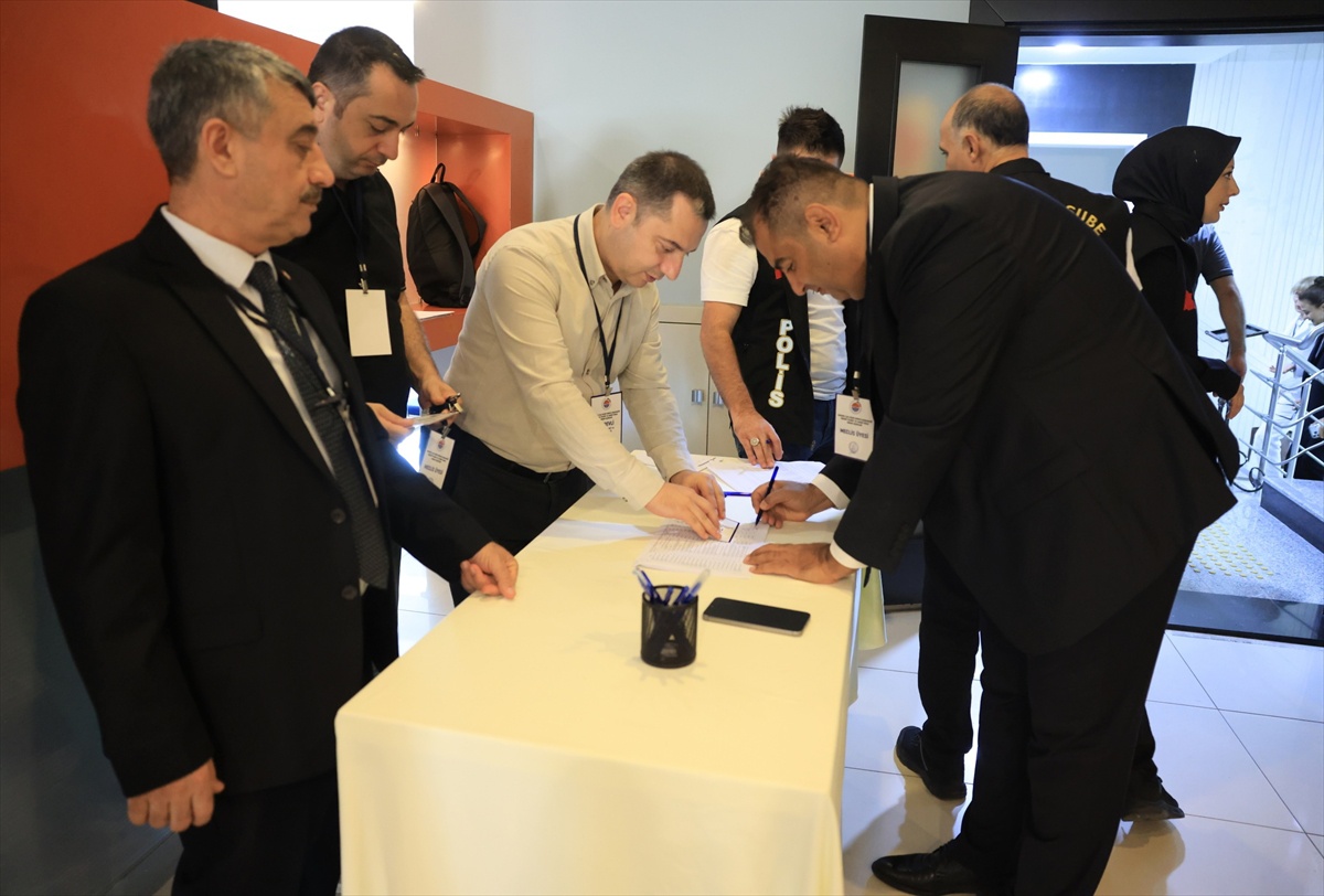 Kesin olmayan sonuçlara göre MTSO başkanlığını 64 oyla Serdar Yıldızgörer kazandı