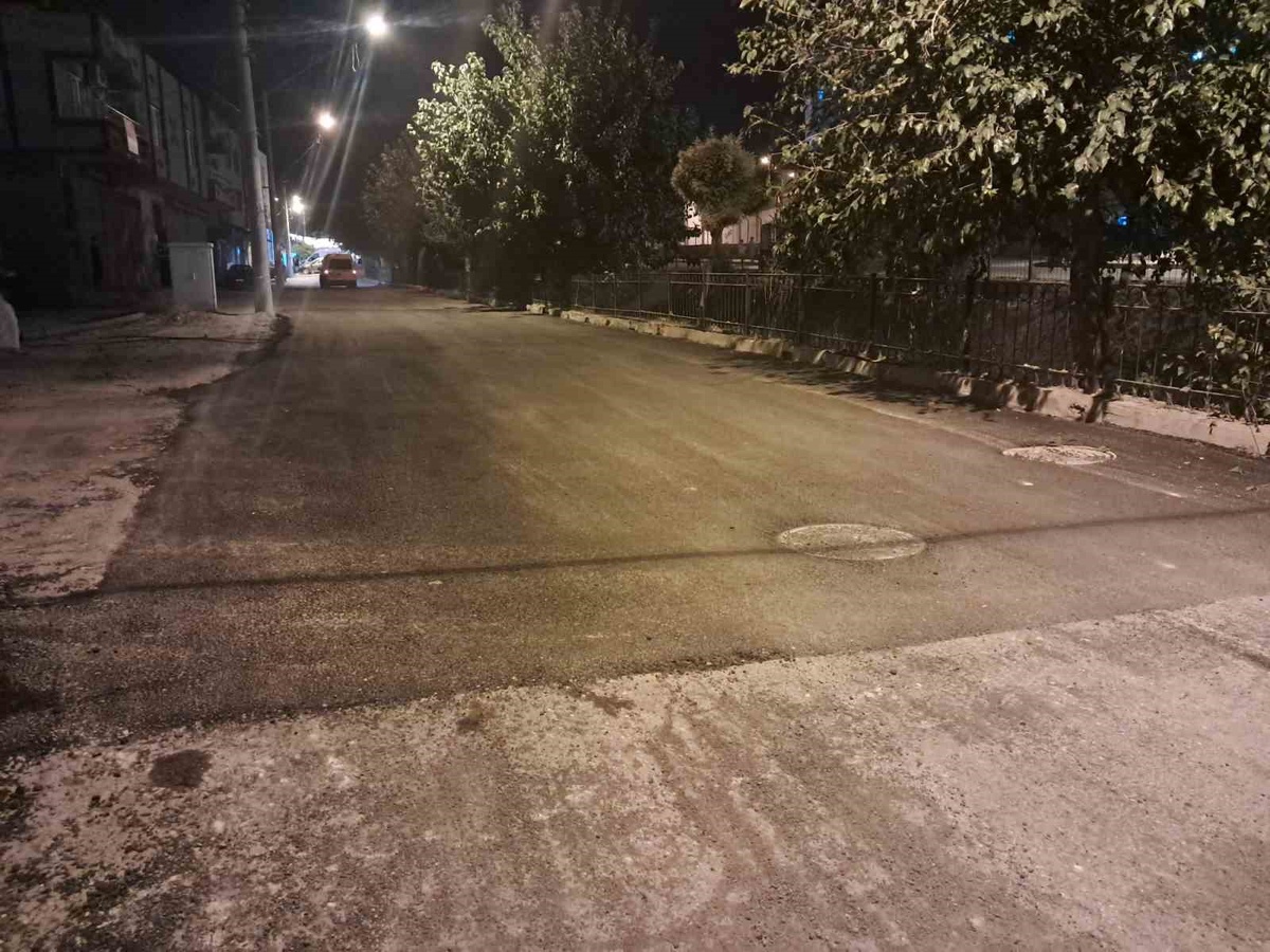 Kilis\'te motosiklet rögar kapağına çarptı, sürücü 28 metre sürüklenip ağır yaralandı