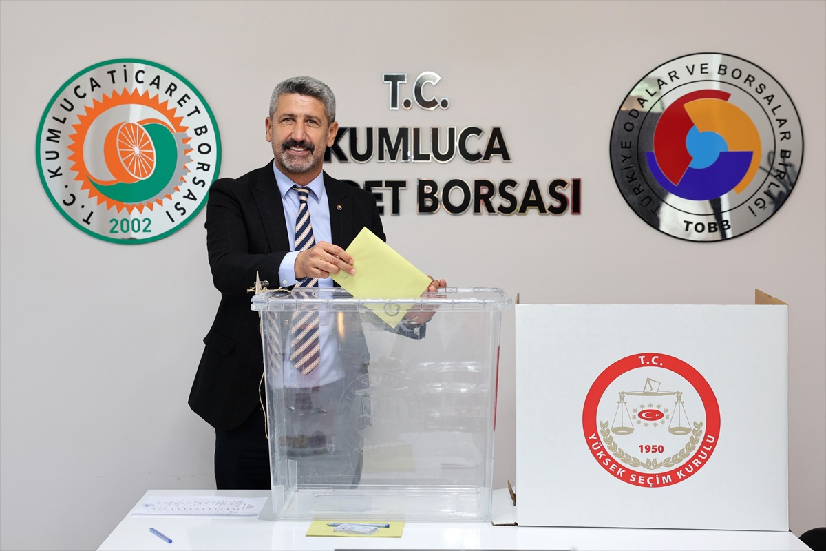 Kumluca Ticaret Borsası\'nda Durdaş yeniden başkan seçildi, Atıcı meclis başkanı oldu