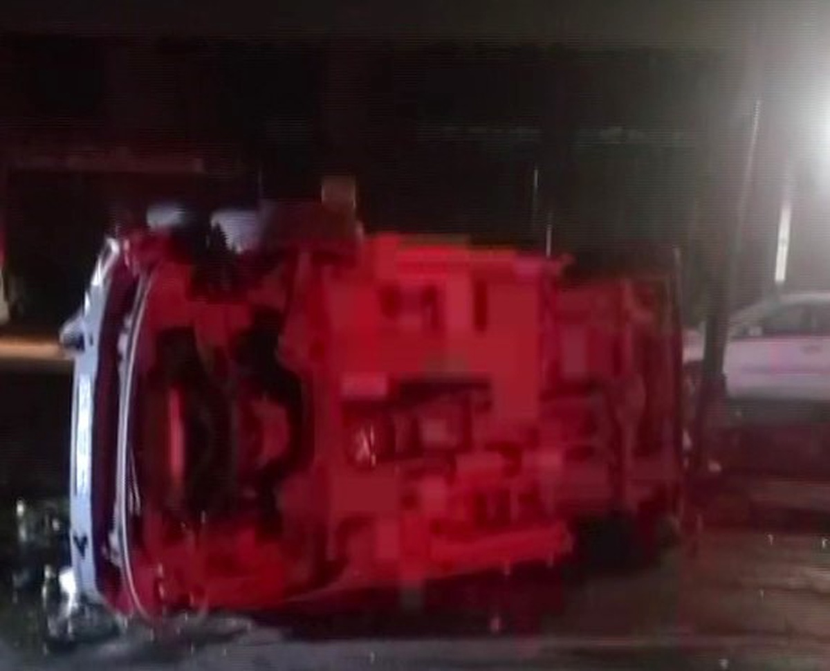 Malatya Yeşilyurt\'ta minibüsle otomobilin çarpıştığı kazada 5 kişi yaralandı
