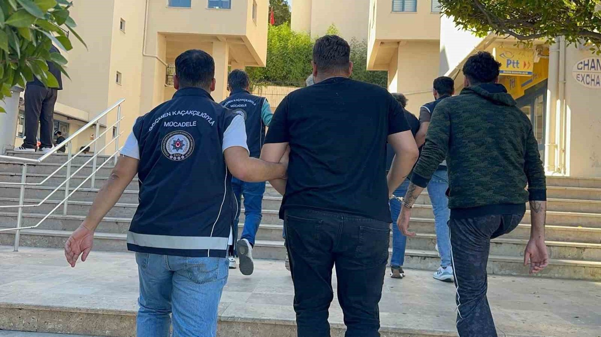 Muğla\'da düzensiz göç operasyonunda organizatör olduğu belirlenen 4 kişi tutuklandı