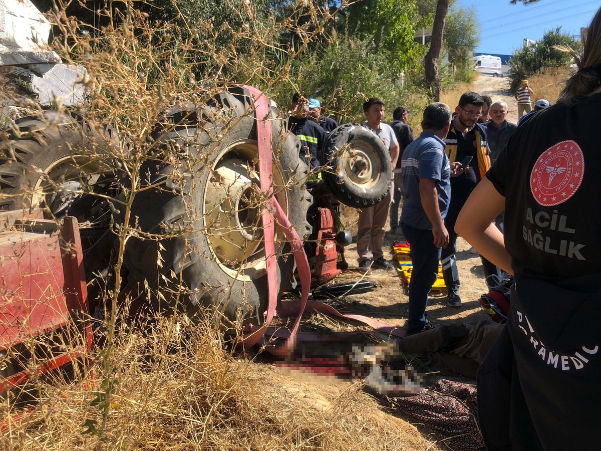 Muğla Kavaklıdere\'de devrilen traktörde Muammer Hilal ve eşi Fikriye Hilal öldü