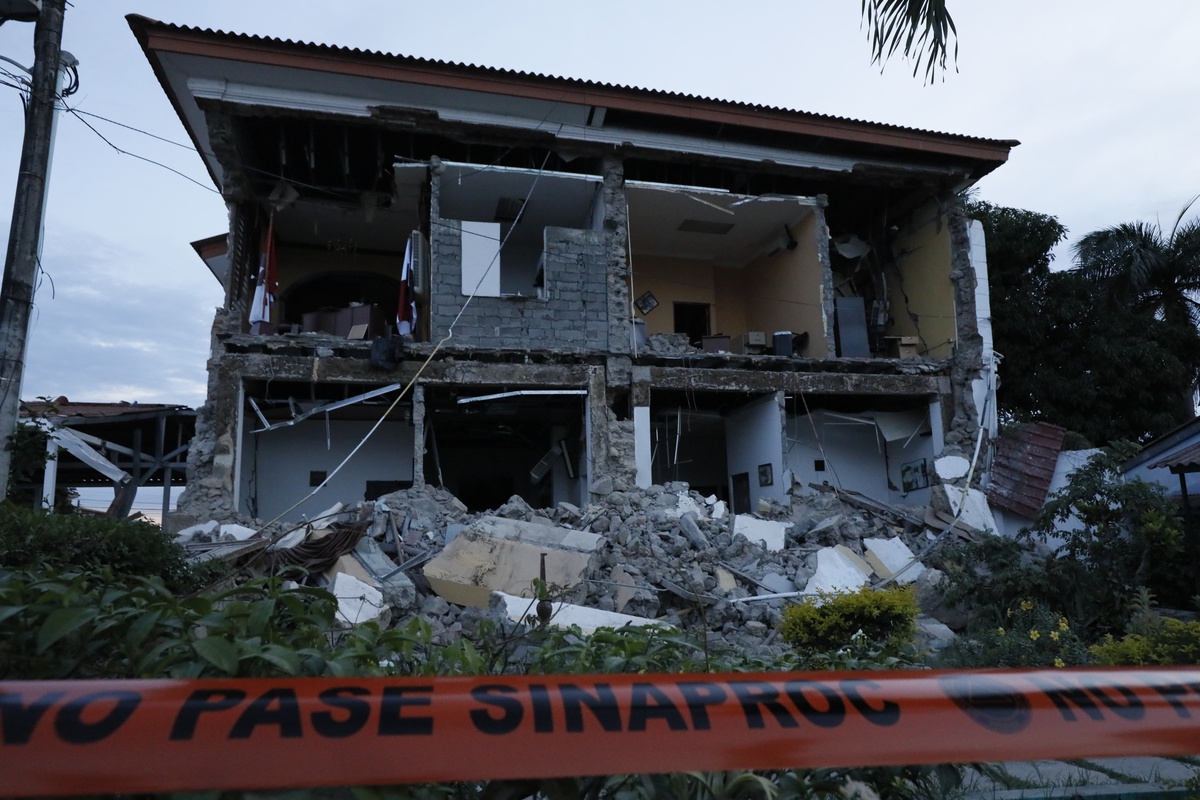 Panama\'yı vuran şiddetli deprem 27 kişiyi yaraladı, 188 okul etkilendi