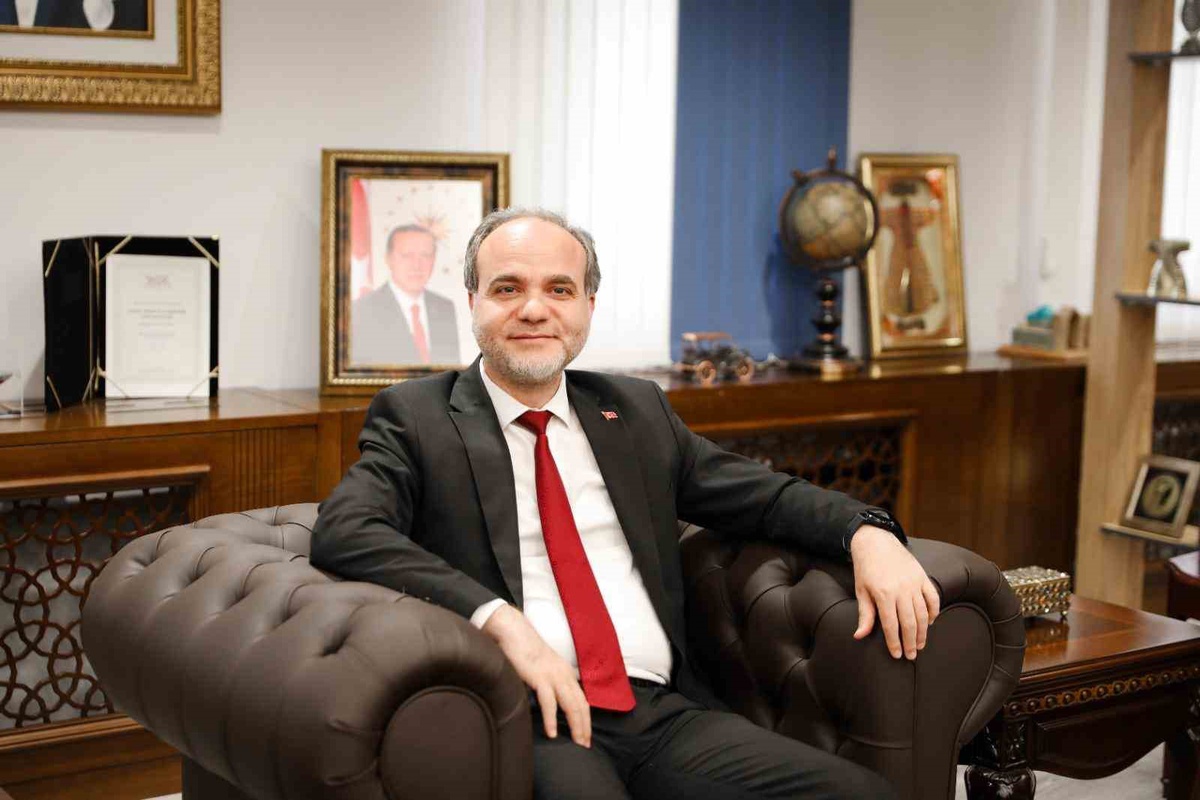 Rektör Hasan Uslu, Dünyanın En Etkili Bilim İnsanları Listesi’nde 8. kez yer aldı