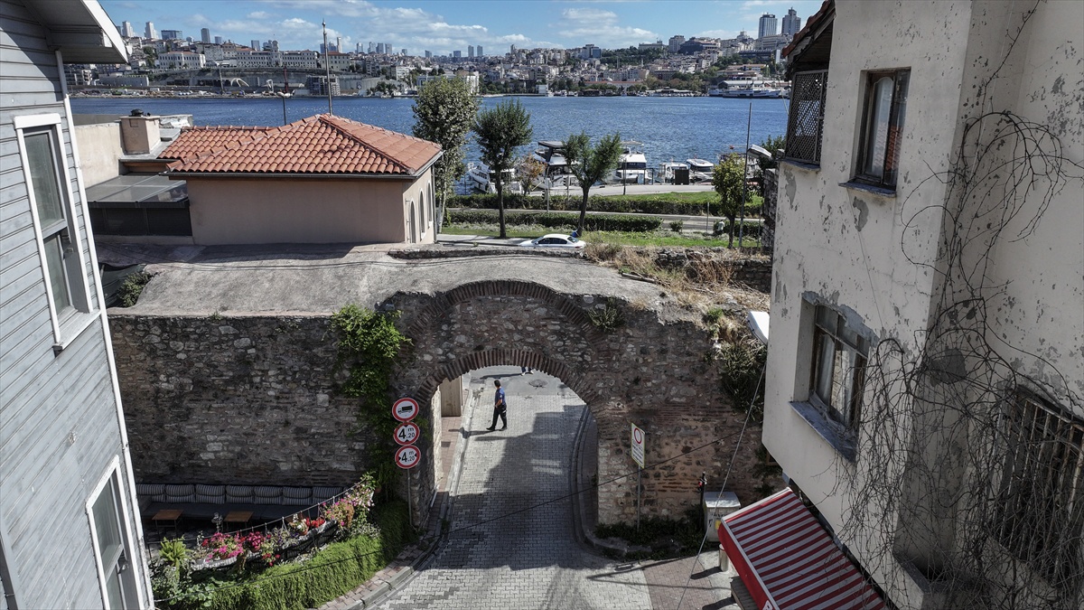 Cibalikapı, Roma\'dan Cumhuriyet\'e 1800 yıllık tarihiyle İstanbul\'a tanıklık ediyor