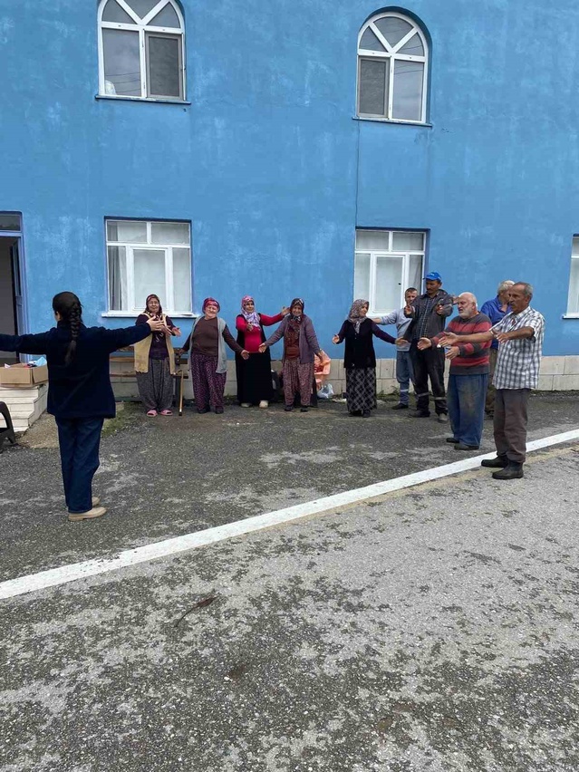 Düzce Yığılca'da 60 yaş üstü vatandaşlara kalp sağlığı için hareket çağrısı yapıldı