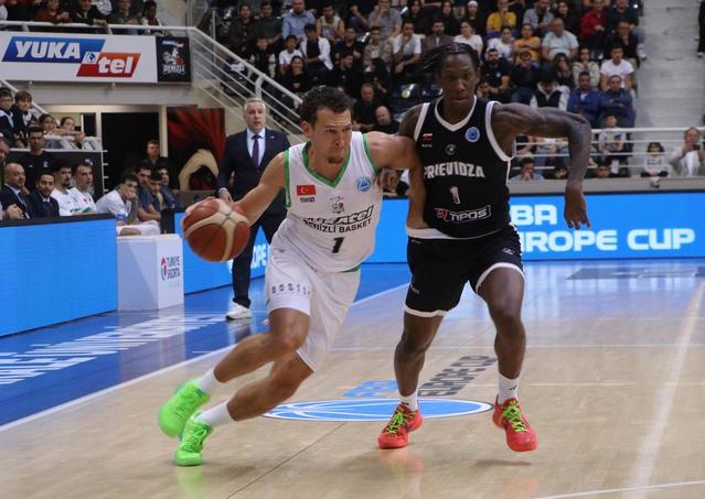 Avrupa'da ilk maçını kazanan Denizli Basket, yarın Anadolu Efes'e konuk olacak