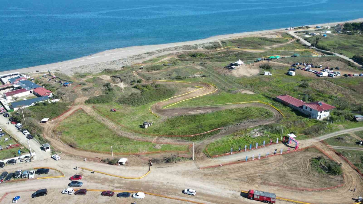 Türkiye Off-Road Şampiyonası\'nın finalinde Sakarya Karasu\'da 36 sporcu mücadele etti