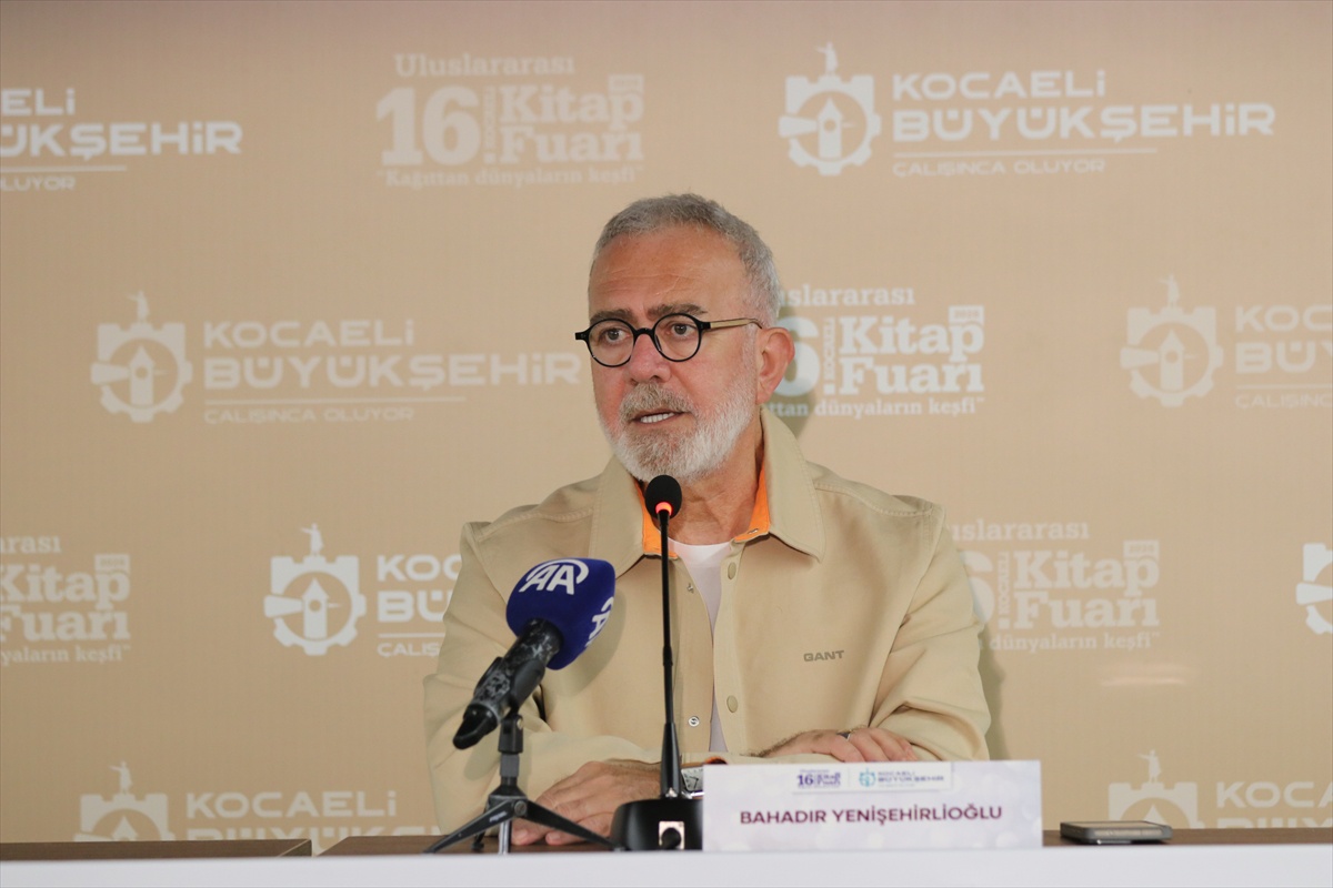 Yenişehirlioğlu, 16. Kocaeli Kitap Fuarı\'nda basılı kitap okumanın arttığını söyledi