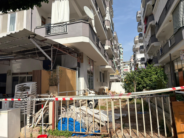 Alanya'da dehşet: Kız kardeşini balkondan attı, ardından kendini vurdu