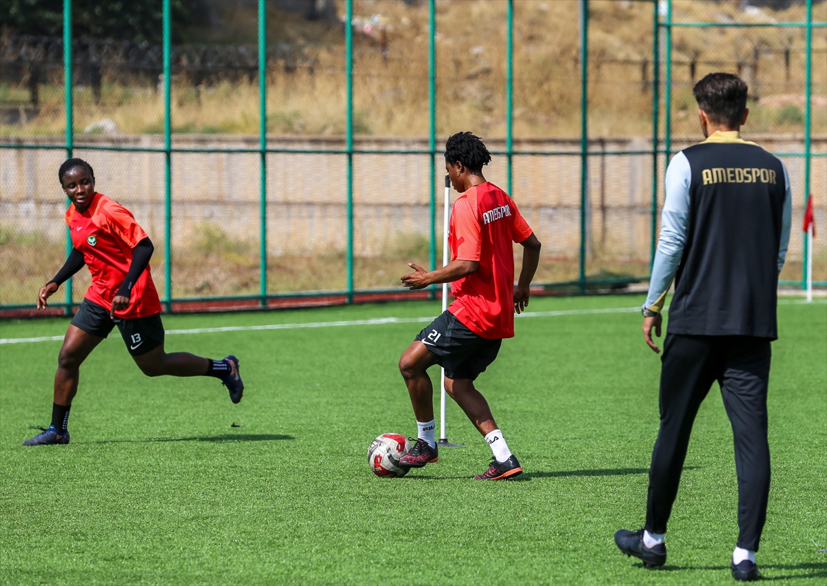 Amed Sportif Faaliyetler Kadın Futbol Takımı, 17 Ekim\'de FOMGET\'i ağırlayacak