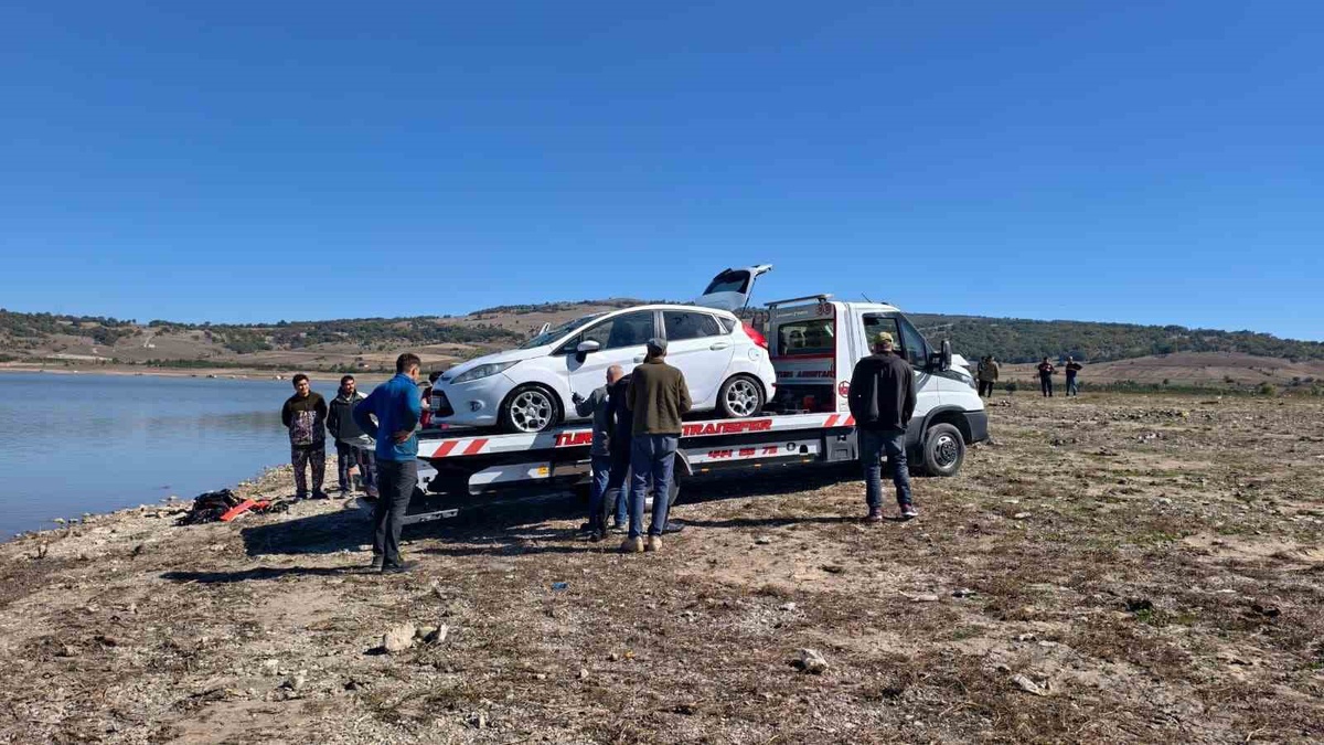 Bilecik Bozüyük\'te baraja gömülen otomobil için dalgıç Ercan Dülger göle daldı