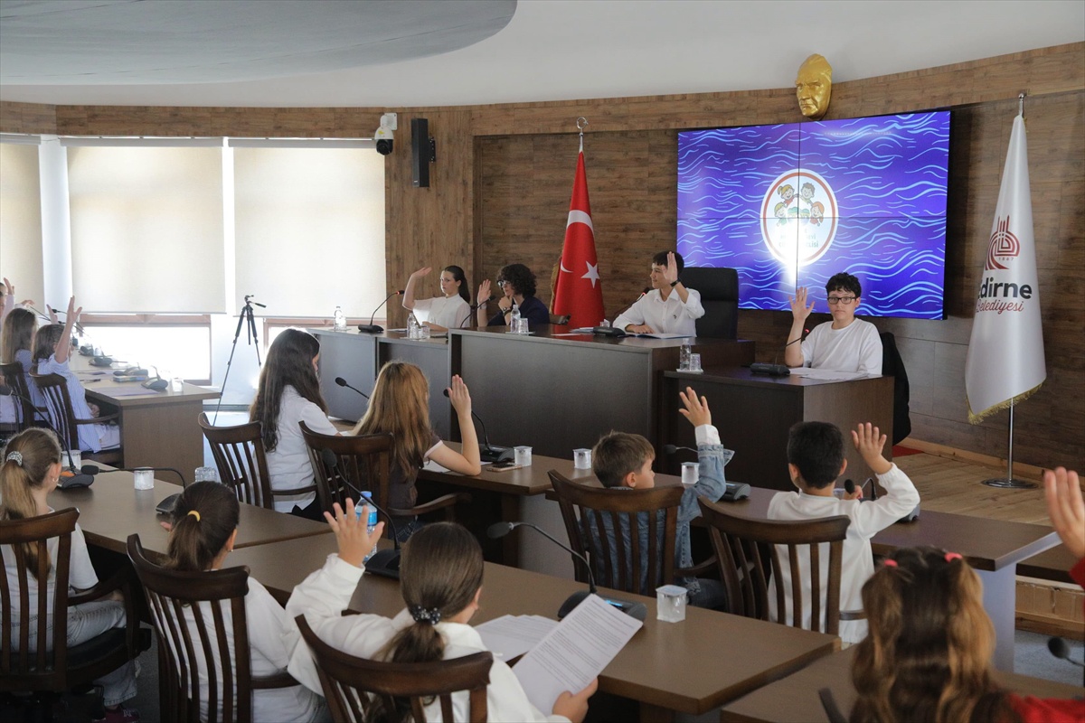 Edirne Çocuk Meclisi toplantısında yeni dönem projeleri ve talepler ele alındı
