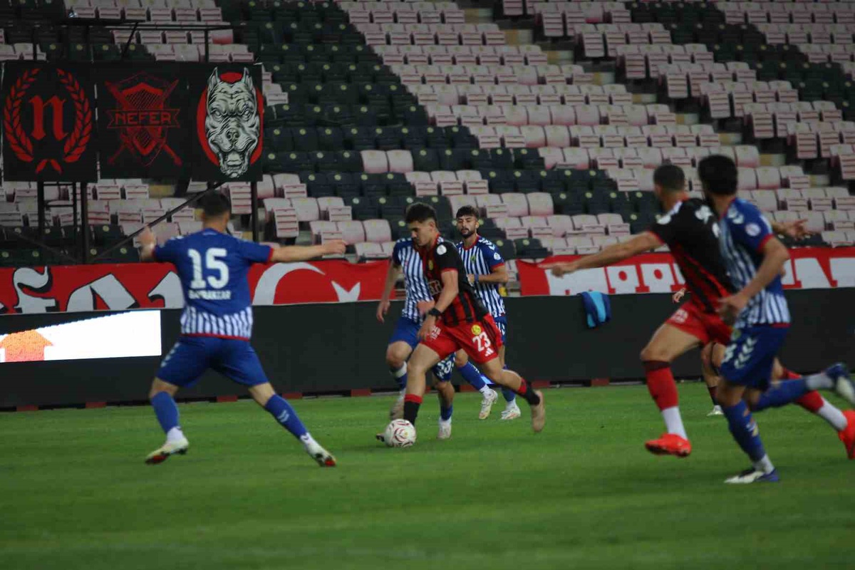 Eskişehirspor evinde Etimesgut Spor ile 1-1 berabere kaldı, Beykan 90+5\'te attı
