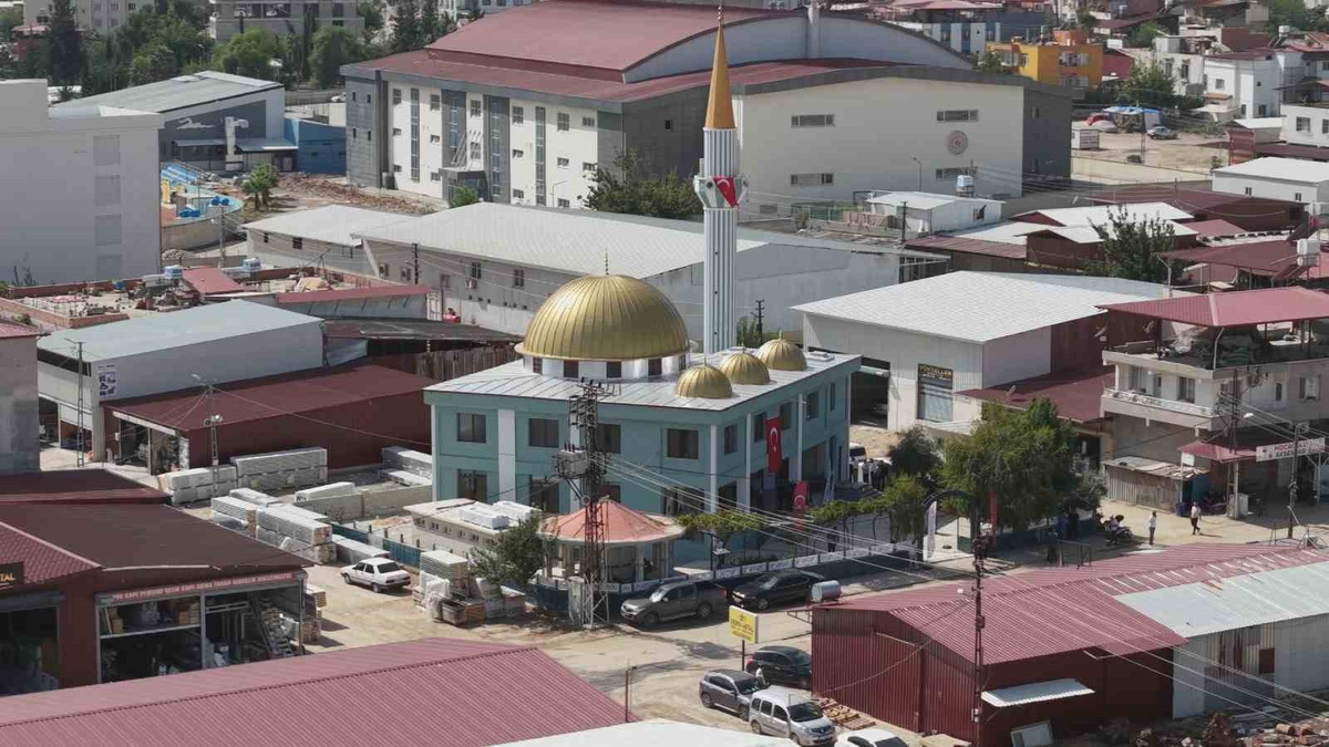 Hatay Kırıkhan\'da 137\'nci cami, Vali Masatlı\'nın katılımıyla ibadete açıldı.