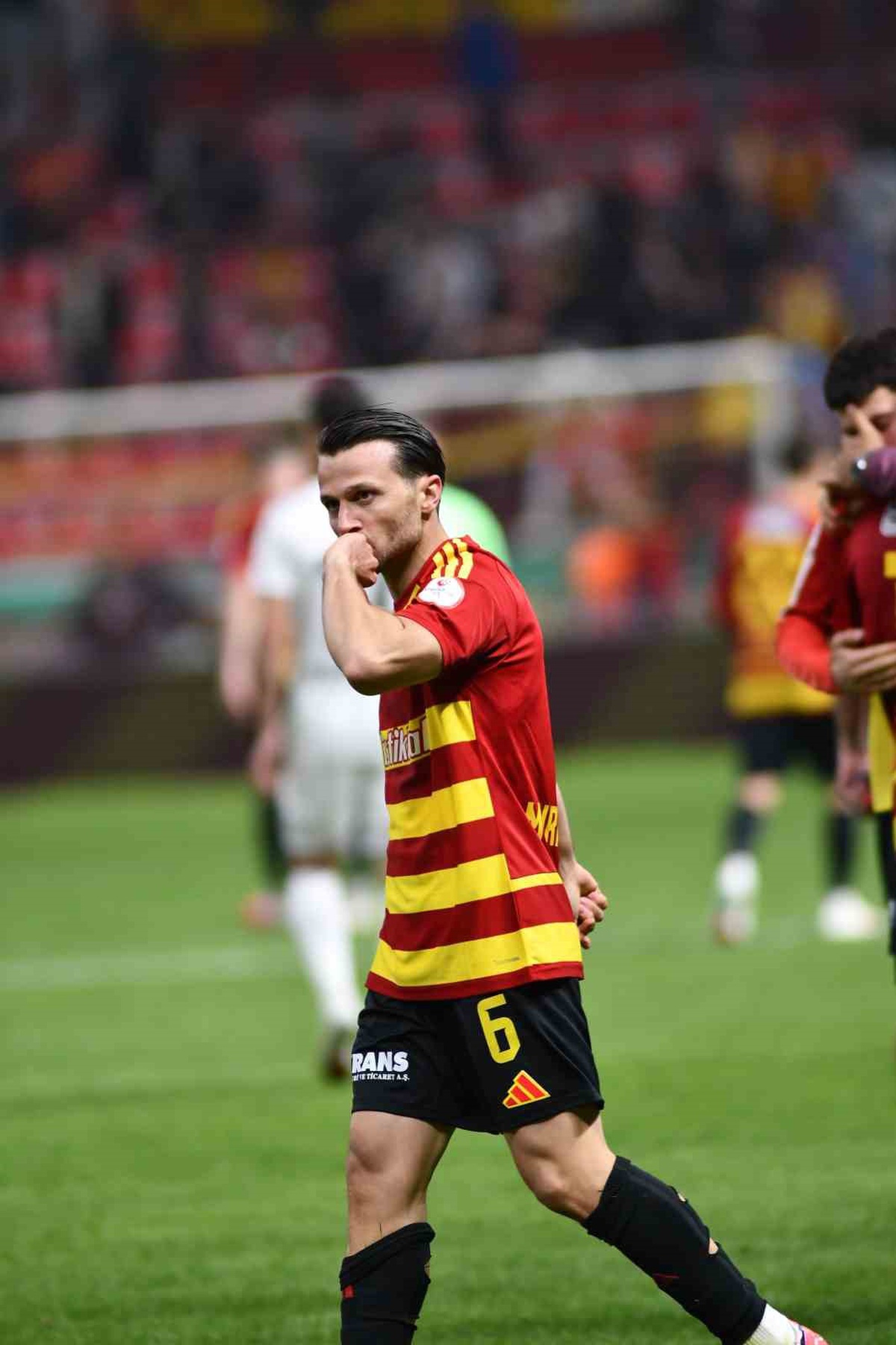 Murat Cem Akpınar, Kayserispor\'a Manisa FK maçında 90+3\'te ilk golünü kaydetti