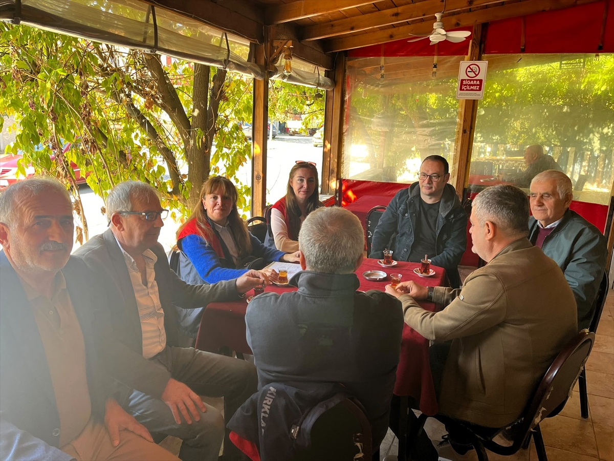 Kırklareli\'de çiftçilere tarımsal üretim ve hasat konusunda bilgi verildi