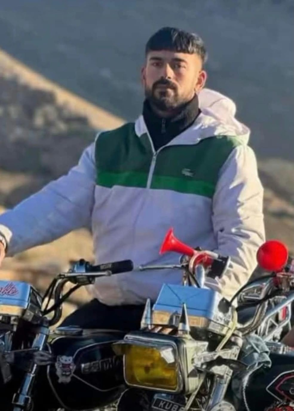Kızıltepe\'de motosiklet sürücüsü Azat Damar toprağa verildi, kaçan sürücü teslim oldu