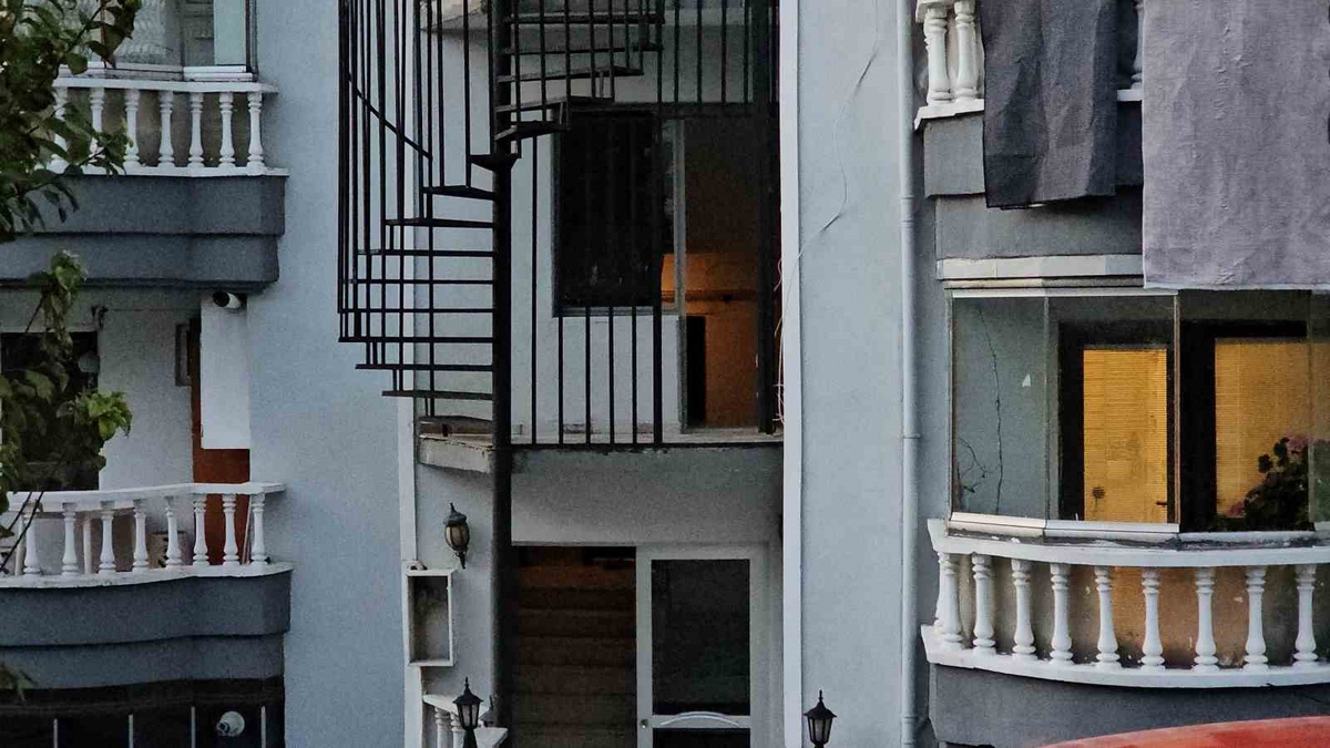 Zonguldak\'ta yalnız yaşayan 55 yaşındaki adamın cansız bedeni evinde bulundu