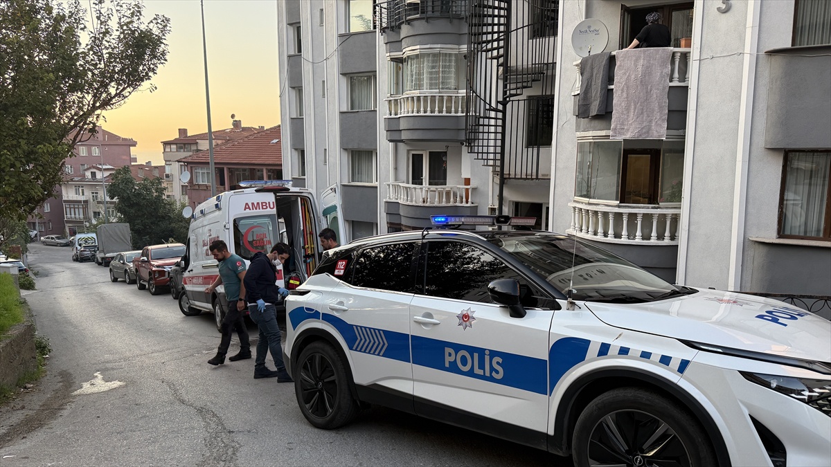 Zonguldak\'ta kötü koku gelen dairede 55 yaşındaki kişi cansız bulundu