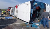 Manisa’da katliam gibi kaza! Tur otobüsü ile çekici çarpıştı: 11 ölü, 27 yaralı