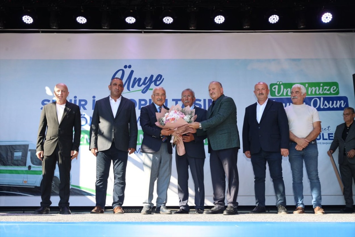 Ordu Ünye\'de 118 araçlık yeni toplu taşıma sistemi 10 hatla hizmete girdi