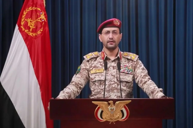 Riyad'daki havalimanı bir kez daha hedef alındı! Husilerden yeni tehdit