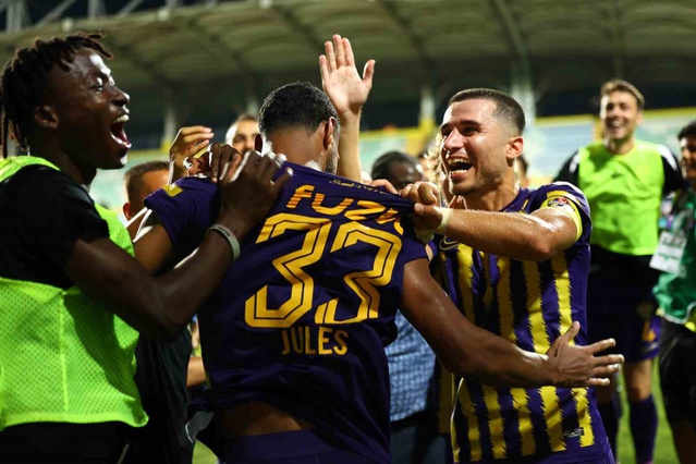 Süper Lig'de son sıradaki Eyüpspor, yarın Göztepe'yi Esenyurt'ta ağırlayacak