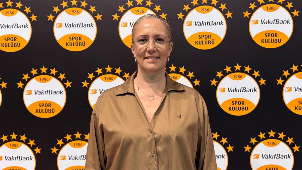 VakıfBank Menajeri Schürmann, Eczacıbaşı ve takımını Dünya Kulüpler\'de favori gördü