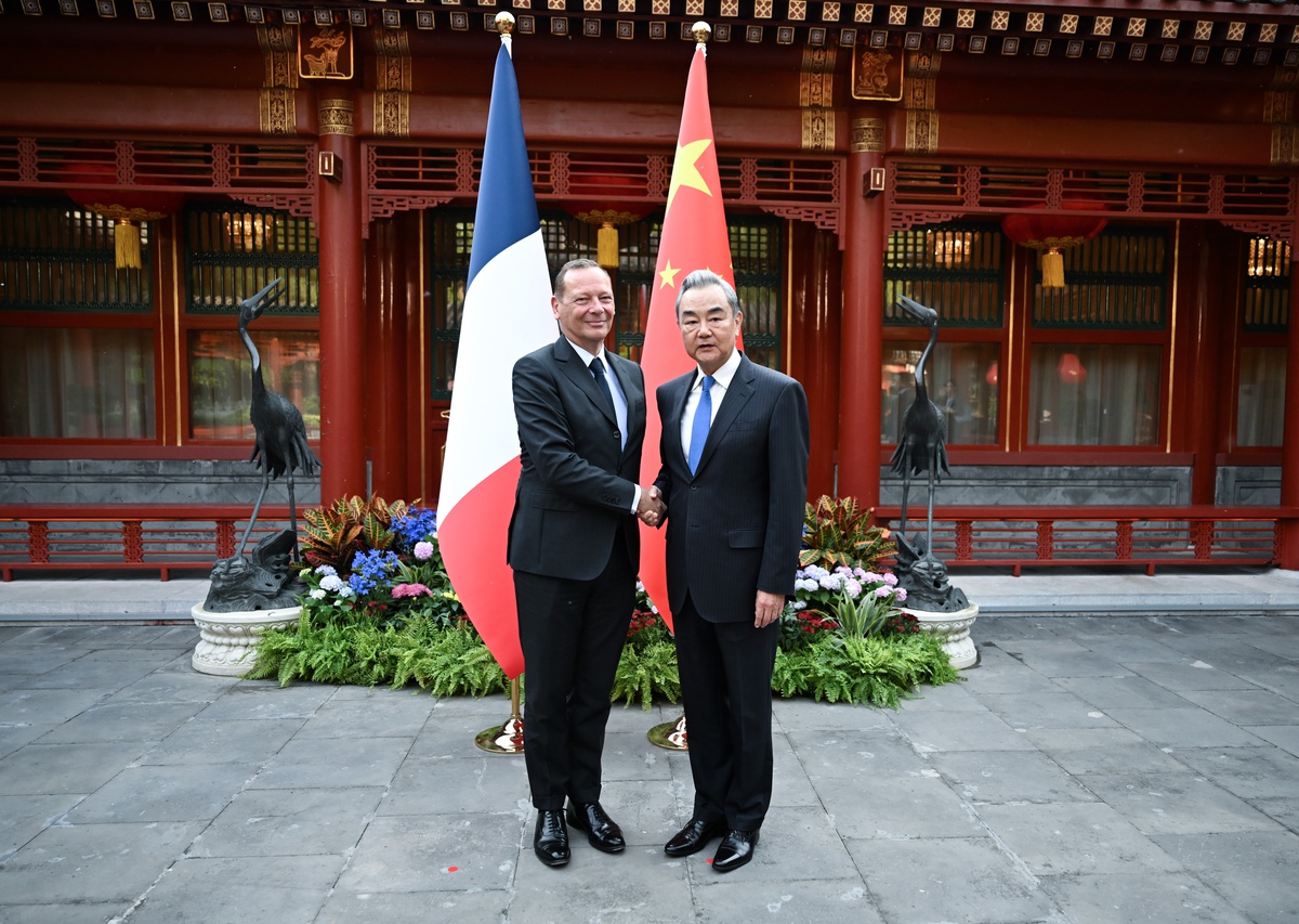 Datong\'da Çin-Fransa Stratejik Diyaloğu\'nun 28. Toplantısı Wang Yi ve Bonne ile yapıldı