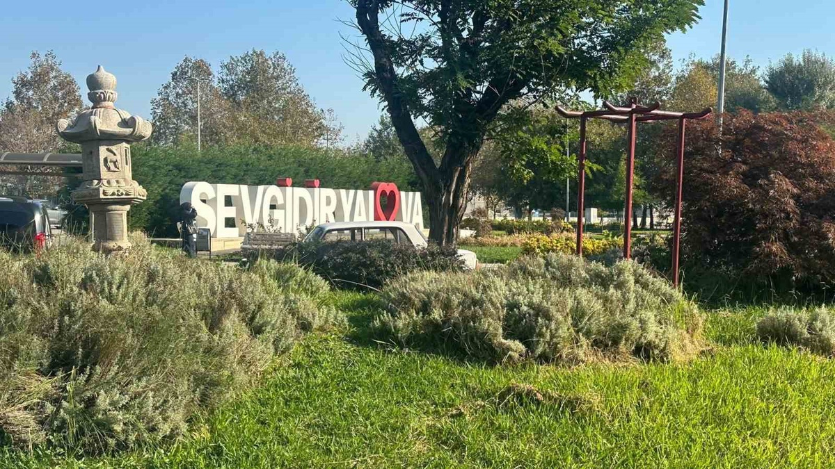 Yalova\'da Japon Barış Çanı\'nın hurdacıya 26 bin TL\'ye satıldığı iddia edildi
