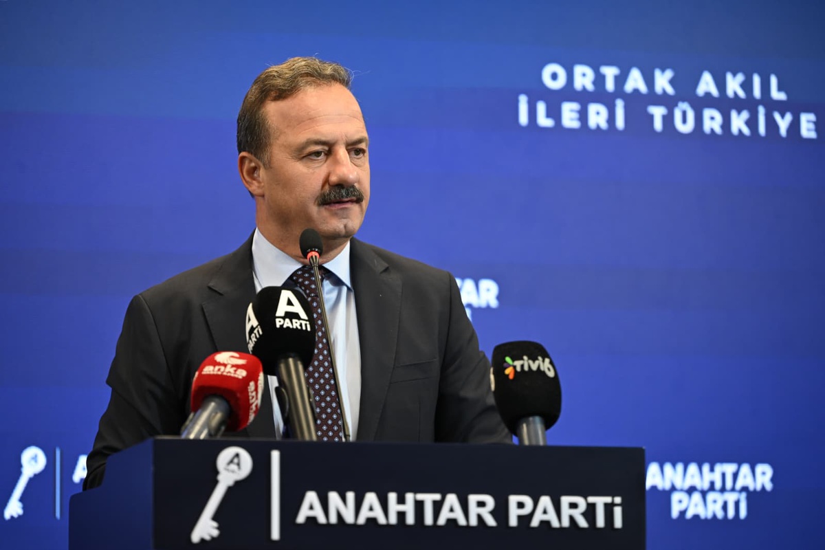 Yavuz Ağıralioğlu, Manisa Akhisar\'daki kazada ölenler için başsağlığı diledi