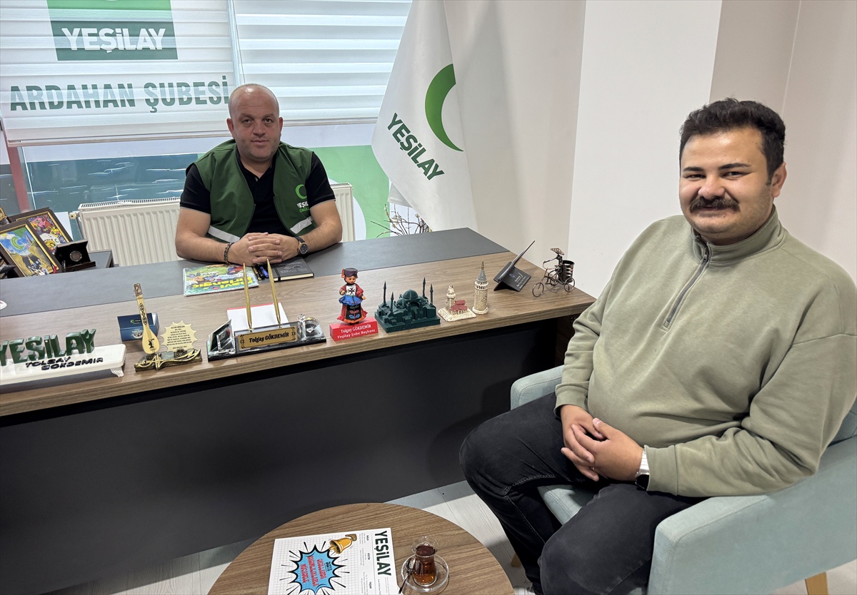 Ardahan\'da Yılmaz tedavi almadan, Kilis\'te Karabaş destekle sigarayı bıraktı