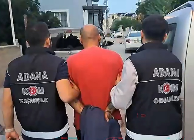 16 aylık takip, 120 adrese şafak baskını! 